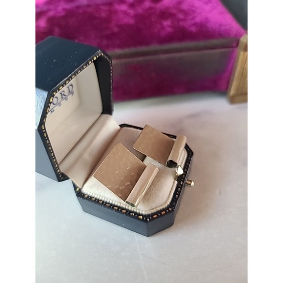 Vintage Beige Enamel Hammered Stud Earrings - Picture 3 of 10